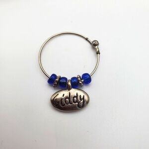 Giddy charm pendant‎